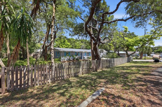 612 Poinsettia St, St Augustine Beach, FL 32080