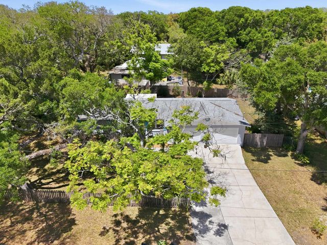 612 Poinsettia St, St Augustine Beach, FL 32080