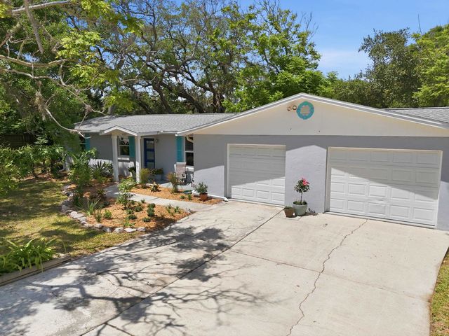 612 Poinsettia St, St Augustine Beach, FL 32080