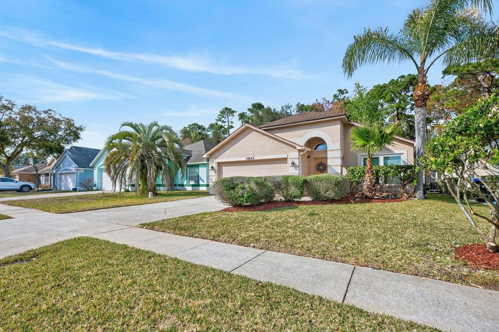 Image 22 of property listing at 10223 DEAN POINT PLACE, Orlando, FL 32825