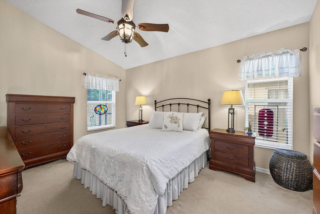 Image 10 of property listing at 10223 DEAN POINT PLACE, Orlando, FL 32825