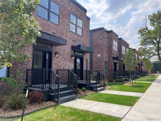 211 W Fifth Avenue, Flint, MI 48502