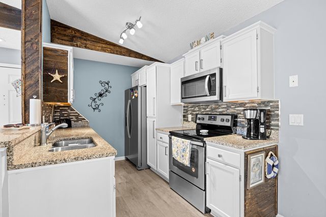 1931 Bent Grass Dr Apt F, Surfside Beach, SC 29575