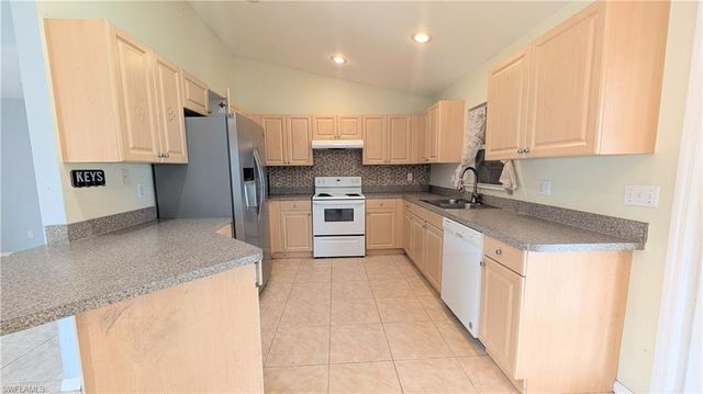 3017 Balsam CIR, Labelle, FL 33935