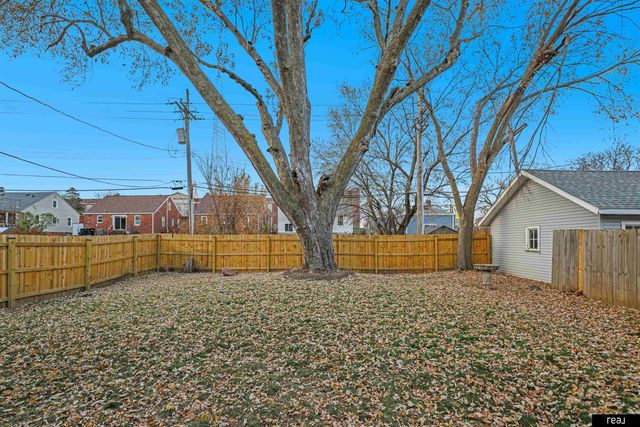 5145 Emmet Street, Omaha, NE 68104