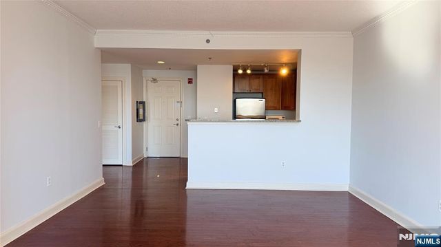 6407 City Place 6407, Edgewater, NJ 07020