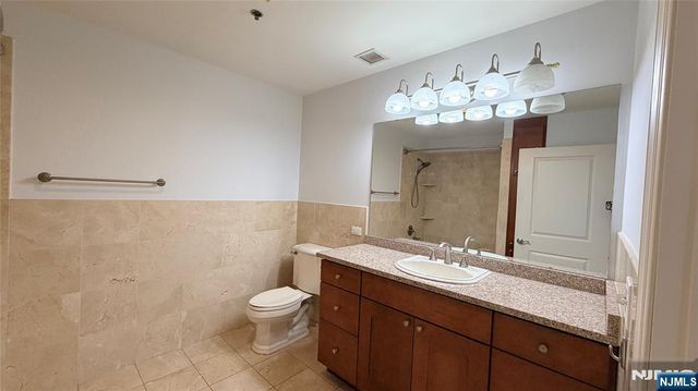 6407 City Place 6407, Edgewater, NJ 07020
