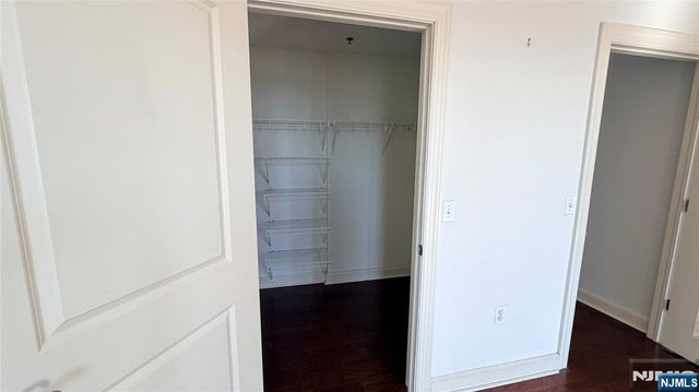 6407 City Place 6407, Edgewater, NJ 07020