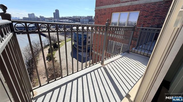 6407 City Place 6407, Edgewater, NJ 07020