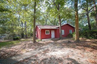 2739 W Tharpe Street, Tallahassee, FL 32303