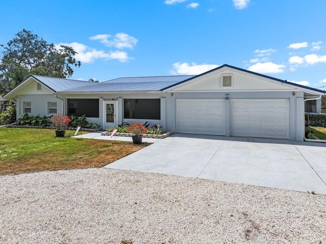 100 18TH STREET NW, Ruskin, FL 33570