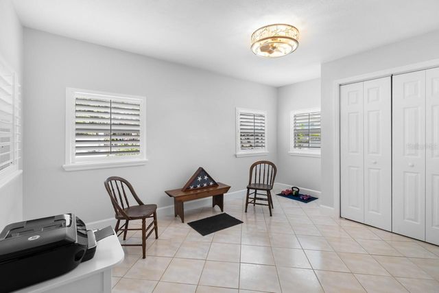 100 18TH STREET NW, Ruskin, FL 33570