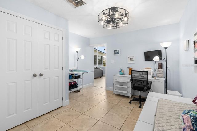 100 18TH STREET NW, Ruskin, FL 33570