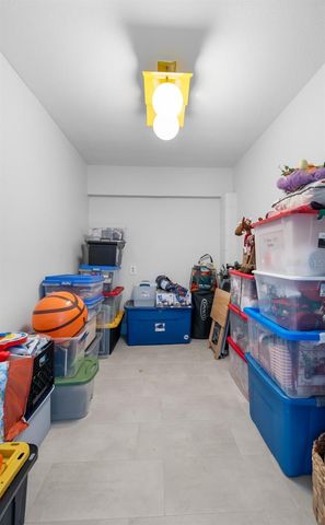 100 18TH STREET NW, Ruskin, FL 33570