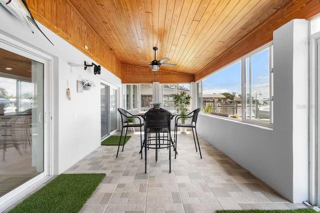 100 18TH STREET NW, Ruskin, FL 33570