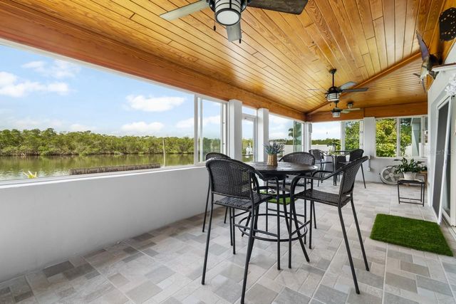 100 18TH STREET NW, Ruskin, FL 33570