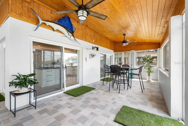 100 18TH STREET NW, Ruskin, FL 33570