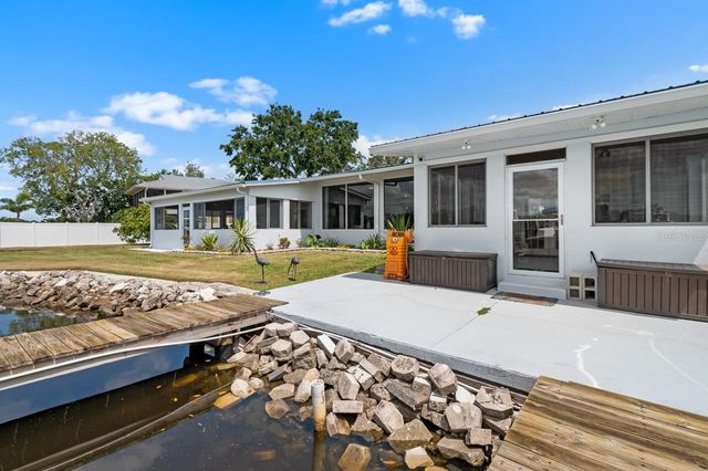 100 18TH STREET NW, Ruskin, FL 33570