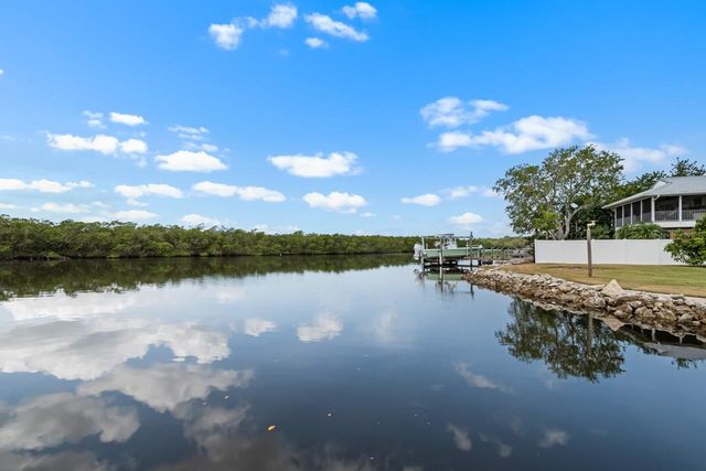 100 18TH STREET NW, Ruskin, FL 33570