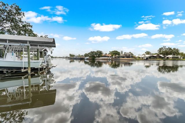 100 18TH STREET NW, Ruskin, FL 33570