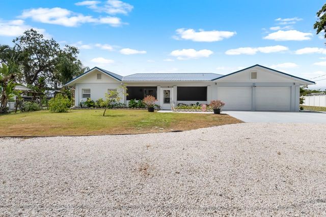 100 18TH STREET NW, Ruskin, FL 33570