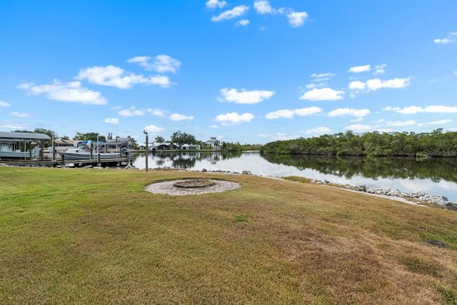 100 18TH STREET NW, Ruskin, FL 33570