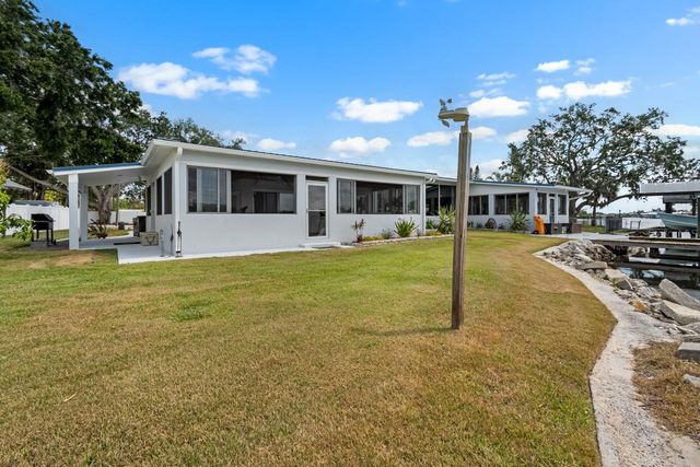 100 18TH STREET NW, Ruskin, FL 33570