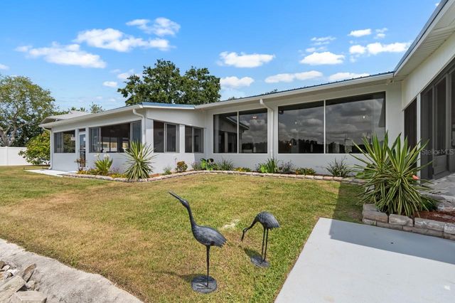 100 18TH STREET NW, Ruskin, FL 33570