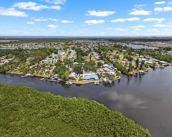 100 18TH STREET NW, Ruskin, FL 33570