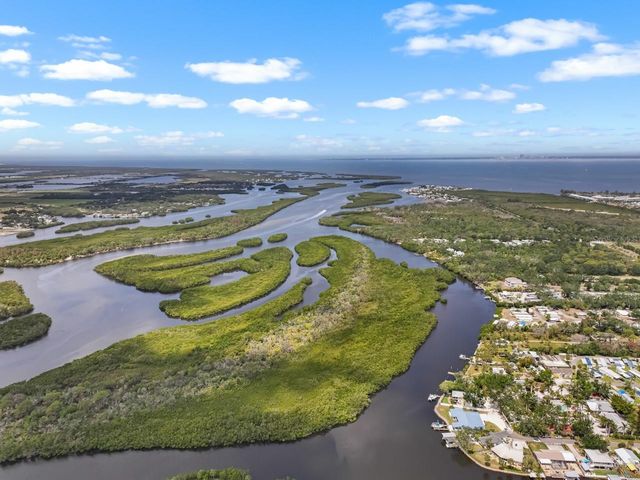 100 18TH STREET NW, Ruskin, FL 33570