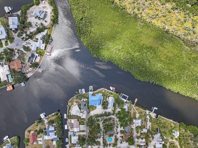 100 18TH STREET NW, Ruskin, FL 33570