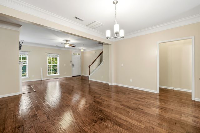 817 Hobbit Ln, Nashville, TN 37211