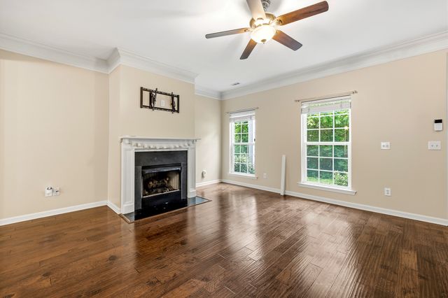 817 Hobbit Ln, Nashville, TN 37211