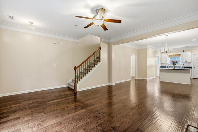 817 Hobbit Ln, Nashville, TN 37211
