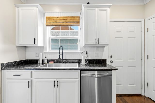 817 Hobbit Ln, Nashville, TN 37211