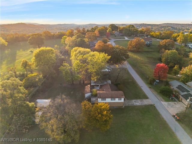 611 Honeysuckle Lane, Greenwood, AR 72936