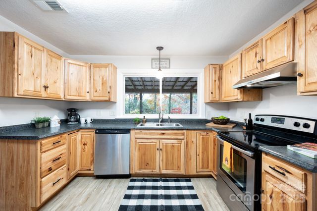 1211 & 1213 Upper Brush Creek Road, Fairview, NC 28730