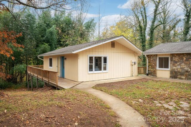 1211 & 1213 Upper Brush Creek Road, Fairview, NC 28730