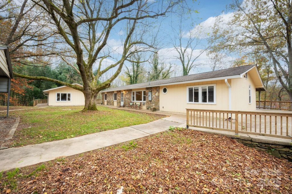 1211 & 1213 Upper Brush Creek Road, Fairview, NC 28730