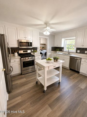 1108 Quarterpath Drive, Winterville, NC 28590