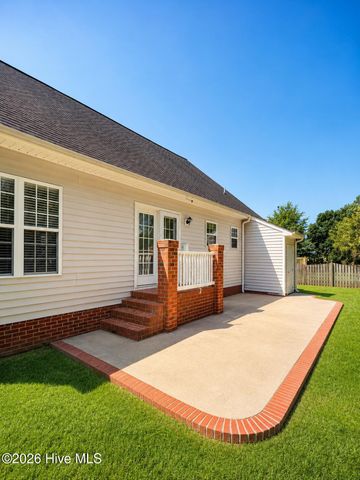 1108 Quarterpath Drive, Winterville, NC 28590