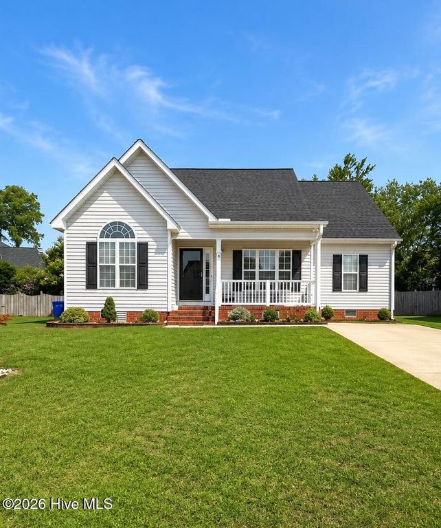 1108 Quarterpath Drive, Winterville, NC 28590
