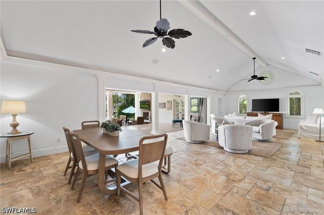 2201 Beacon LN, Naples, FL 34103