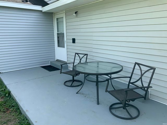 50632 Kenilworth Road, South Bend, IN 46637