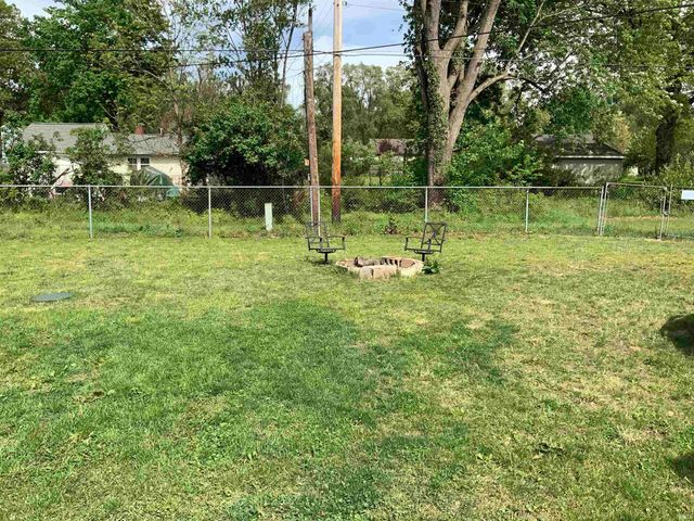 50632 Kenilworth Road, South Bend, IN 46637