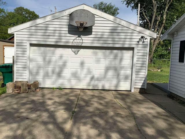 50632 Kenilworth Road, South Bend, IN 46637