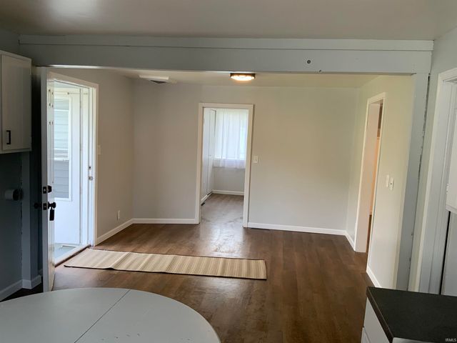 50632 Kenilworth Road, South Bend, IN 46637