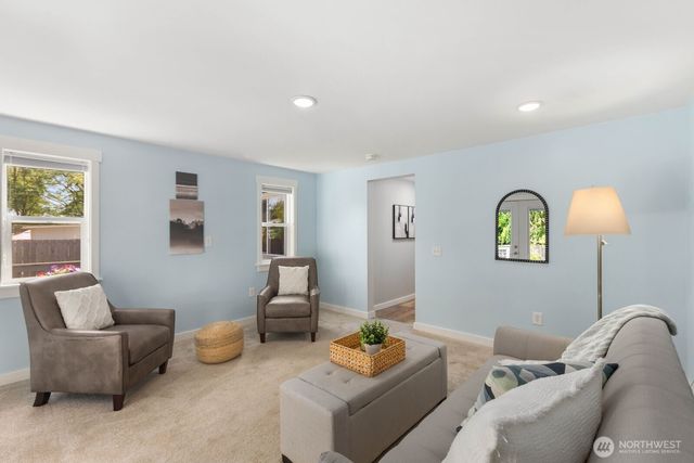 11516 8th Avenue NE, Seattle, WA 98125