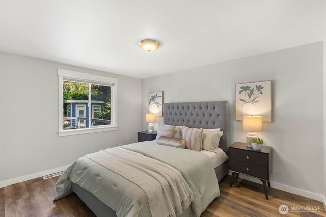11516 8th Avenue NE, Seattle, WA 98125