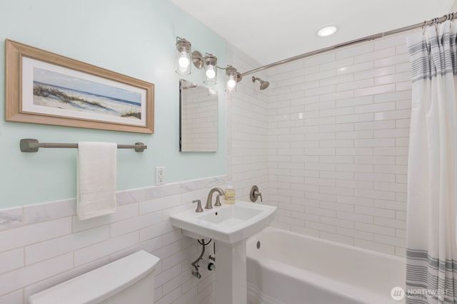 11516 8th Avenue NE, Seattle, WA 98125